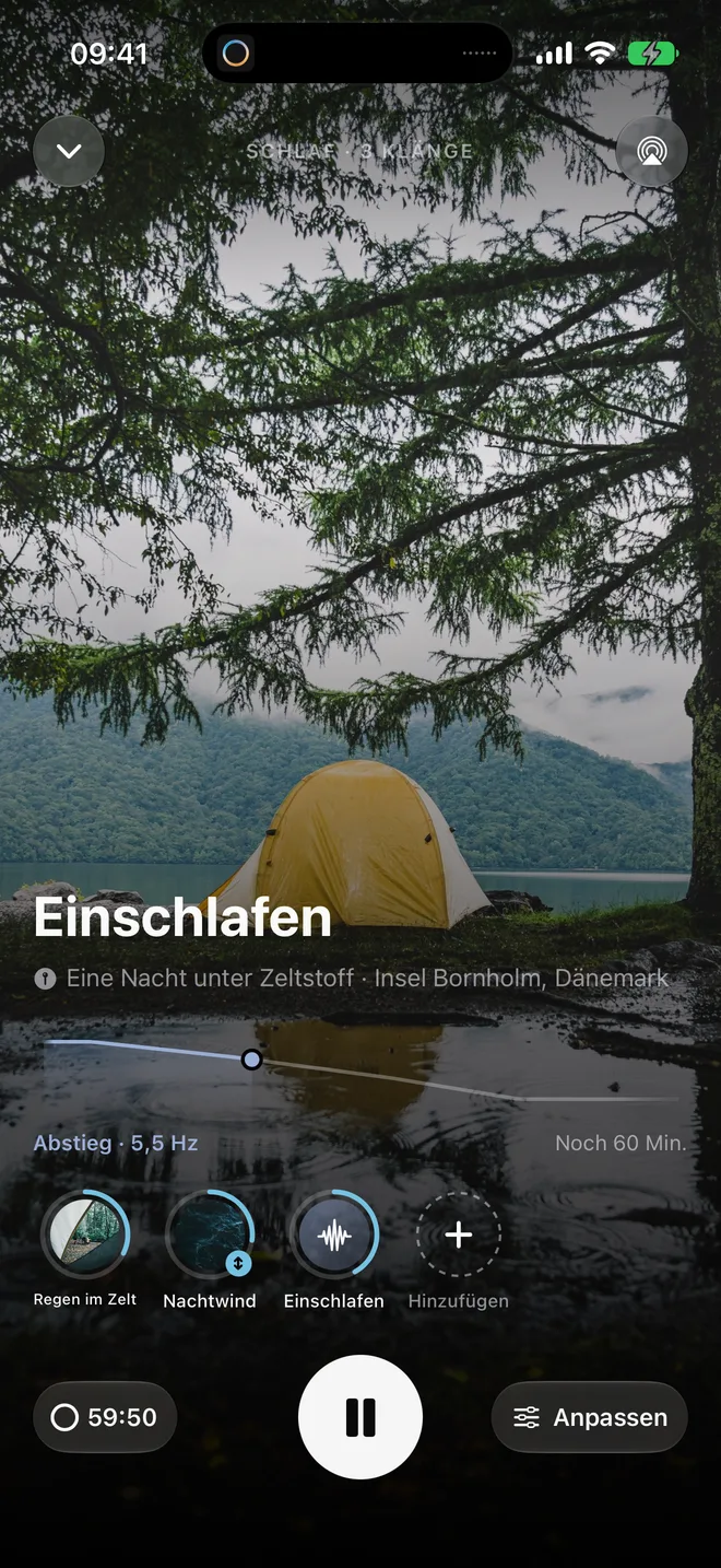 Die Sitzung „Einschlafen“ in Oasis, mit einem Zelt am Seeufer