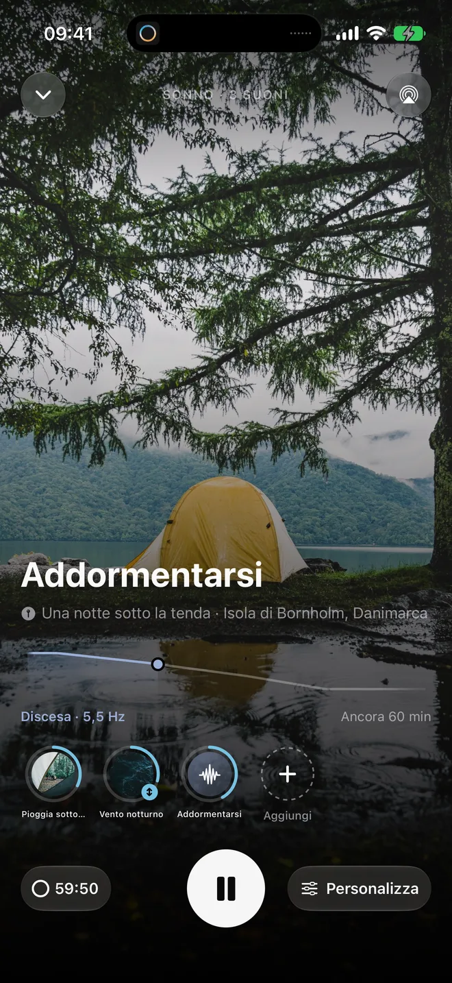 La sessione Addormentarsi in Oasis, con una tenda in riva a un lago
